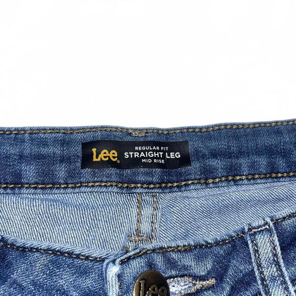 Lee Regular Fit Straight Leg Mid Rise Medium Wash Womans Sz 10 Short Denim Jeans - Picture 7 of 8